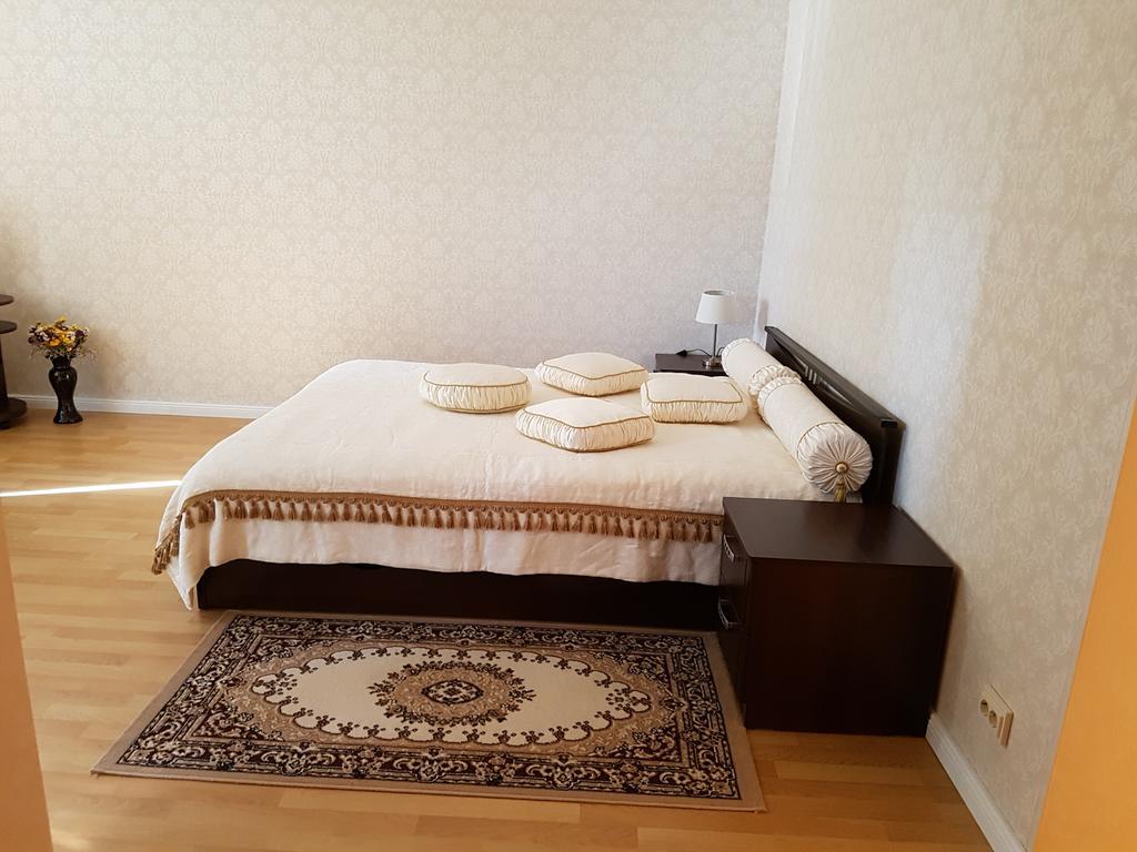 Pretty Apartment เยลกาวา ภายนอก รูปภาพ