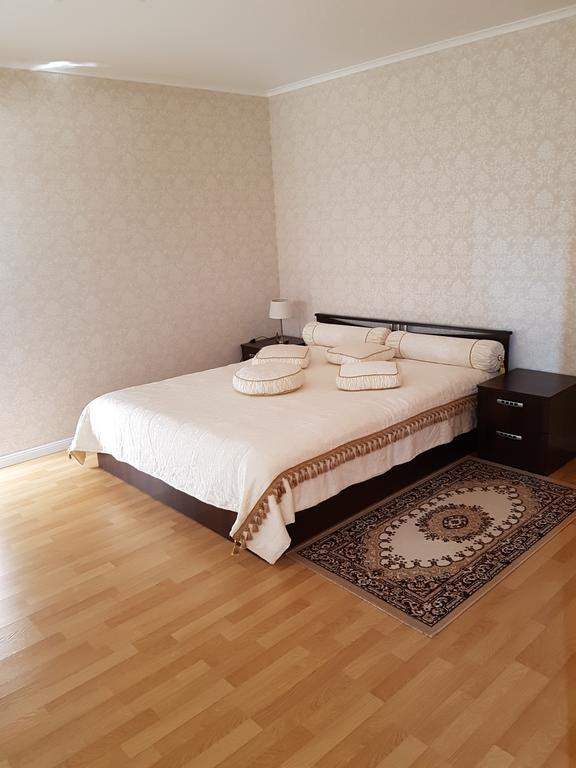 Pretty Apartment เยลกาวา ภายนอก รูปภาพ