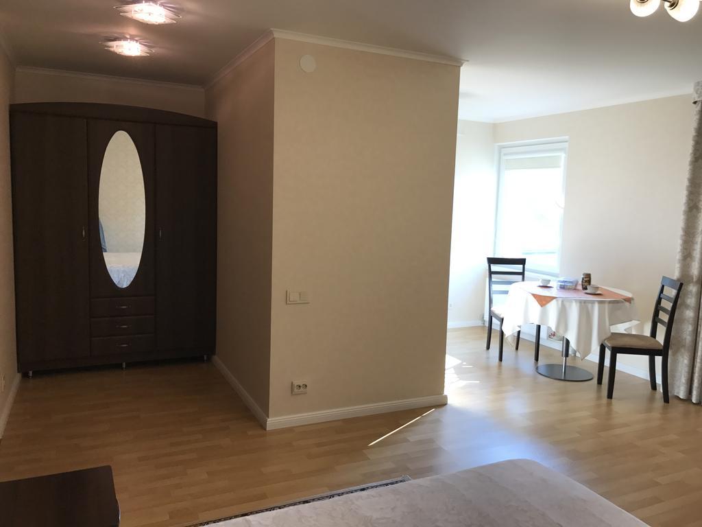 Pretty Apartment เยลกาวา ภายนอก รูปภาพ
